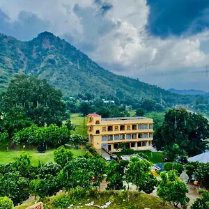 Udai Valley Resort- Top Rated In With Mountain View 4*, Udaipur India